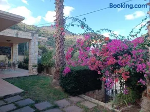 Heraklion Comfy House with Mountain View - Image 3
