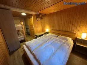 Cosy mountain apartment 5min walk from Gondola - Image 3
