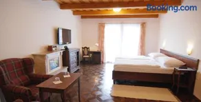 Hotel SHEYLYS - Image 1
