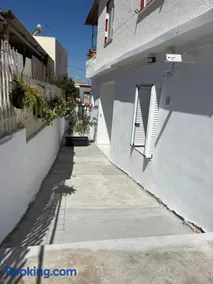 Makridakis apartments - Image 2