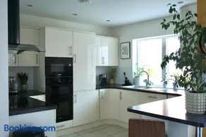 Manor Park View - Image 3