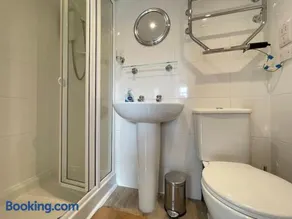 Salcombe - 2 bedroom flat, fantastic harbour views - Image 4