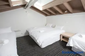 White Crystal Apartments - Image 5