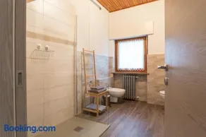 Lo Sherpa Holiday Home - Image 3