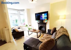 Peak District Retreat - Image 3