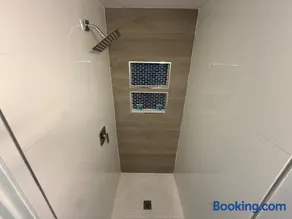 Prime Location Near Wynwood - Image 4