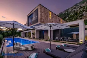 Villa Invicta with 17m pool and bay view - Image 3