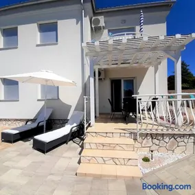 Cozy Apartment Rosmarin with private Pool - Image 2