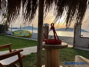 Pampas Seafront villa, 6 bedrooms, North Evvoia - Image 1