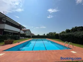 Bardolino Lake Apartments - Image 3