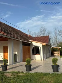 Sárffy Vendégház - Image 2