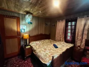 Flora Cottage - Image 2