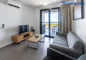 WhitsunStays - The Regal (2br/2bth, Central) - Image 2