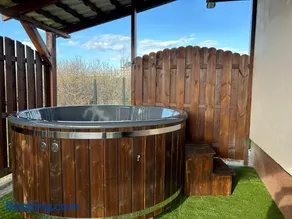 Całoroczny Domek Nad Jeziorem - Balia z Jacuzzi - Image 1