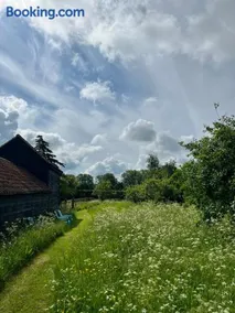 Gorgeous comfortable barn with huge private orchard in quiet Suffolk location - Image 2