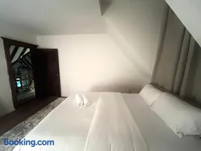 Luxury Hotel-Villa Schaffen - Image 3