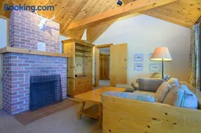 148 Divot Simcoe Cottage private Beach, Kayak - Image 1