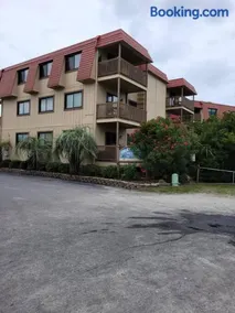 Inlet Point Villas 12E Cherry Grove Beach "The Point" - Image 3