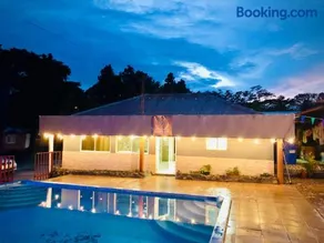 Isabella Hostel And Pool - Image 2