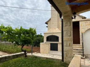 Runaway Cottage - Image 2