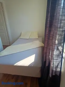 Accommodation for four people - Image 4