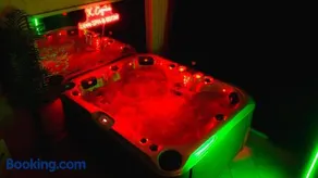 Xcoquine Love Room & Spa - Image 1