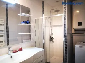 NICE APPARTEMENT - Image 2