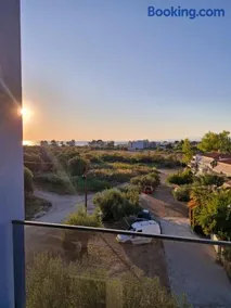 Alex Luxury House - Image 1