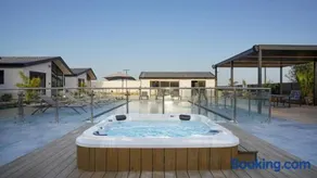Calma Resort קלמה ריזורט סוויטות יוקרה - Image 3