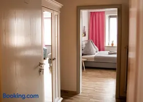 Apartment 5 - Image 1