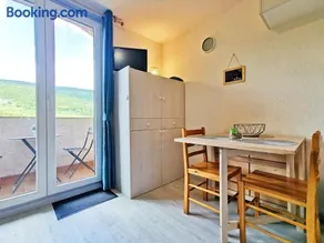 Studio Lélex - classé meublé de tourisme 2 étoiles - pied des pistes - vue montagne - Image 3