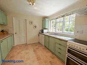 2 Bed in Chilmark oc-w32753 - Image 3