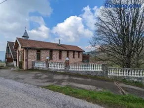 Ancienne chapelle aménagée en gîte indépendant avec terrasse et cheminée - Image 1