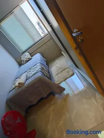 Quarto privativo em sobrado mobiliado compartilhado - Image 5