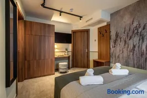 Dolce Vita Hotel Art - Image 2