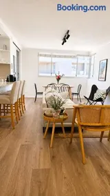 Beachfront Cronulla Getaway with Ocean Views & SPA - Image 4