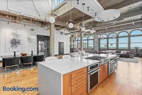 Stylish Downtown Penthouse Views ABODEbucks - Image 3