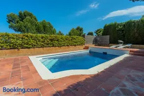 L-3 CALELLA DE PALAFRUGELL 5/ 6 PAX - Image 2
