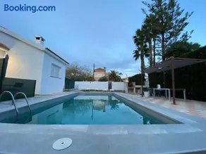 Apartamentos con piscina cerca playa - Image 4