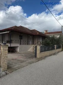 Άνετη Κατοικία για Απόδραση στη Λίμνη Πλαστήρα - Image 3