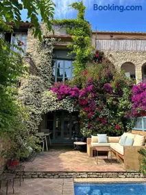 ¡Vistas al Castillo Casa con Piscina en el Centro - Image 1