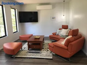 Gillys Guesthouse - Image 4