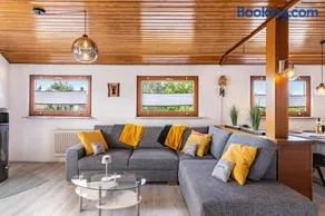 Appartamento con terrazza, giardino e griglia | Vista sul giardino - Image 1