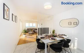 Beautiful Home In Rovanjska - Image 3