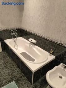 3 Bedrooms apartment 160sqm Balluta Bay by walk - Image 4