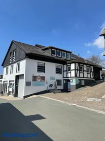 TreffPunkt Gruppenhaus für 22 Personen mit großem Aufenthaltsraum und Küche - Image 4
