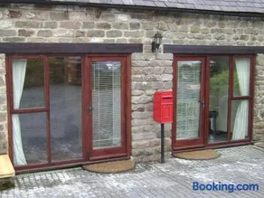 Pillarbox Cottage - Image 1