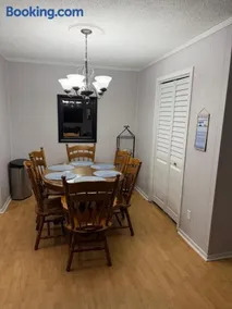 Amenities and beach access! - Image 3