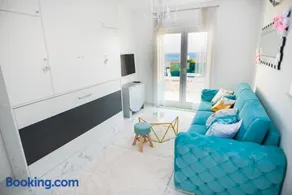 Sea view luxury studio apartment - Image 5