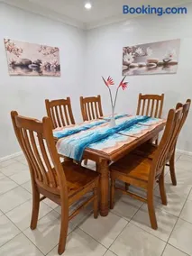 Entire House, 4BR, Secure Backyard, Free WIFI - Image 2